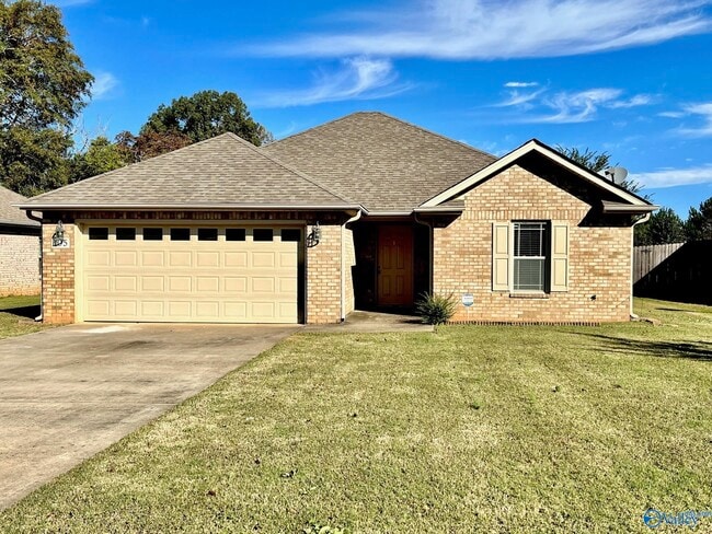 Building Photo - 105 Summerset Ln