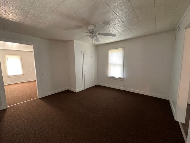 Photo - Elgin Home
