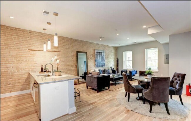 Photo - 307 Taylor St NW Unit 2