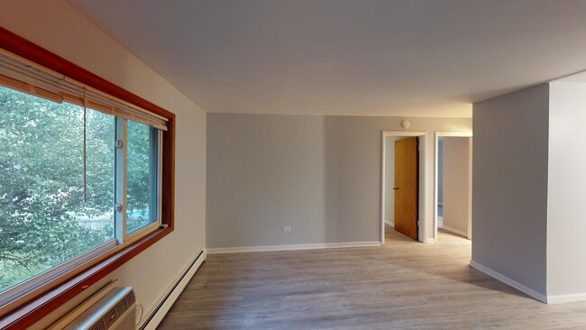 Photo - 501 Chicago Rd