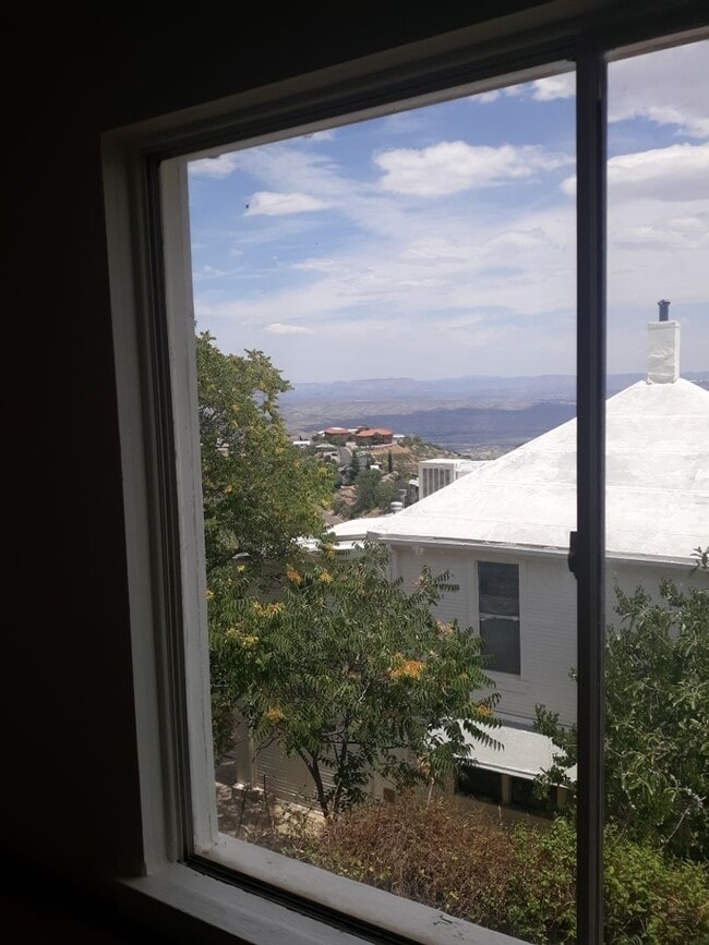 Photo - AVAILABLE NOW!! 2 Bedroom with Office spac...