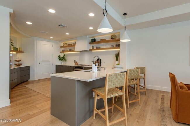 Photo - 2211 E Camelback Rd Unit 402