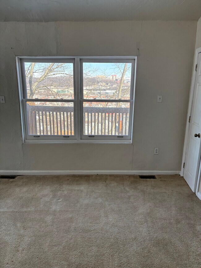 Photo - 2405 Mission St