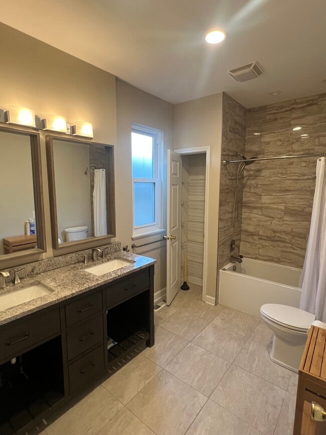 Photo - 3119 S Indiana Ave