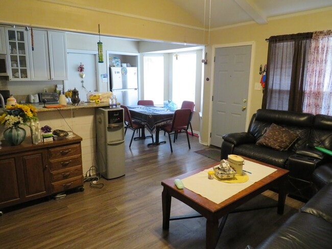 Photo - 4815 Sorrento