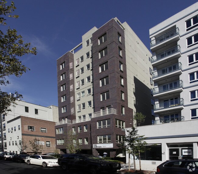 Primary Photo - 139 Skillman Ave