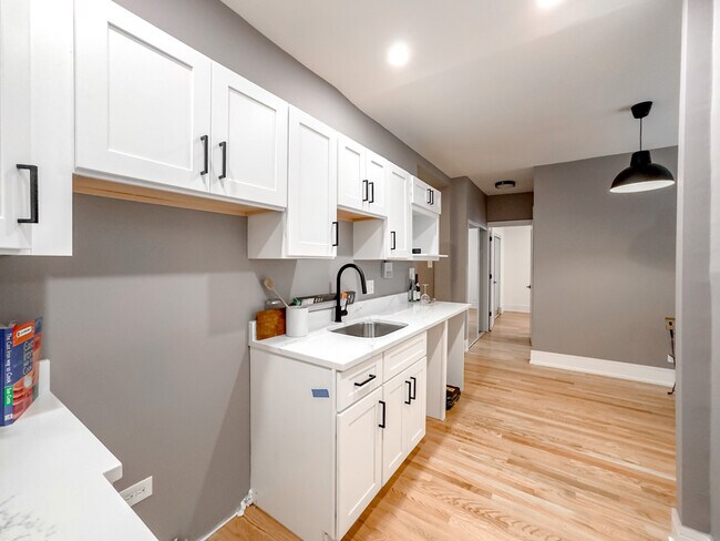 Photo - 626 W Stratford Pl Unit E2