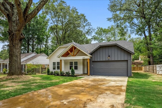 Photo - Stunning New Construction House in East Memphis!