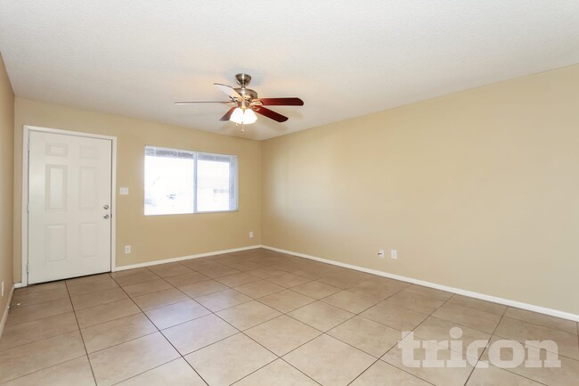 Photo - 1949 W Chipman Rd