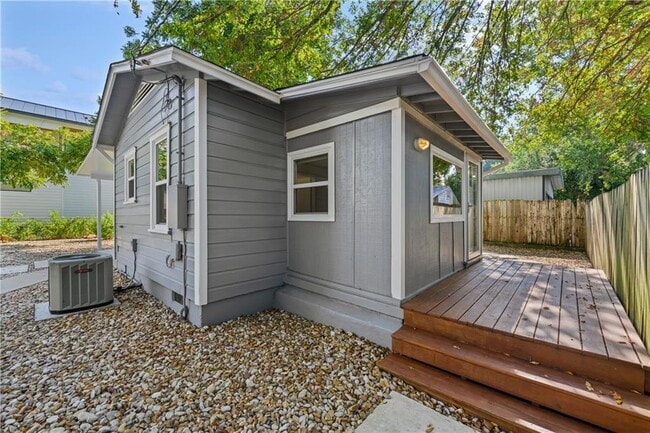 Photo - 1700 Cullen Ave