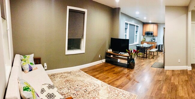 Photo - 685 Locust St