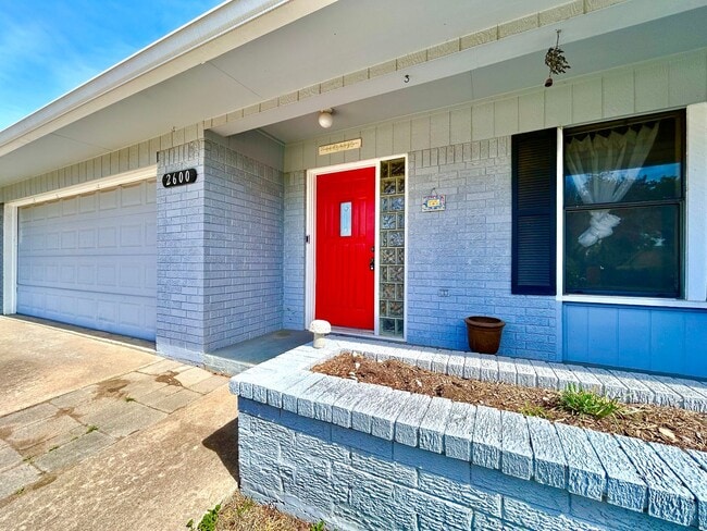 Photo - Warm & Inviting 3 Bed, 2 Bath Home with 2-Car Garage & Fireplace