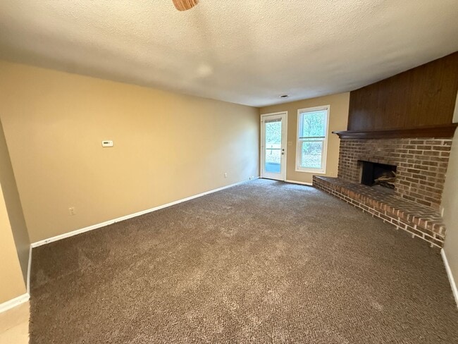 Photo - 5633 Bluebird Ct