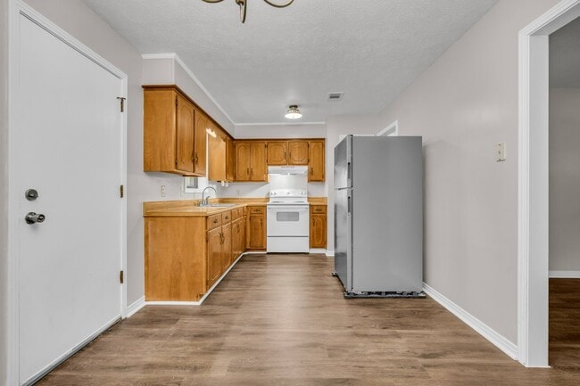 Photo - 369 Concourse Rd