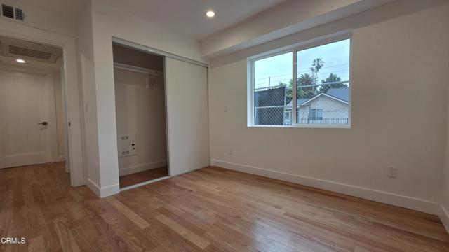 Photo - 915 N Ridgewood Pl