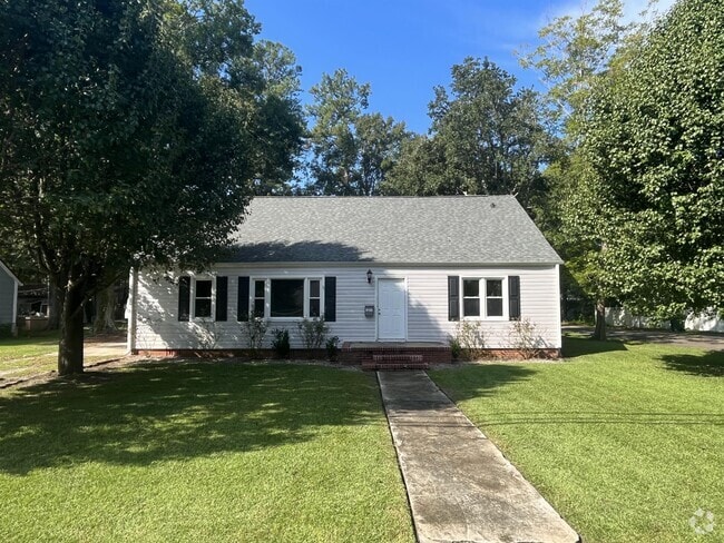 Building Photo - 1211 Laurel St Rental