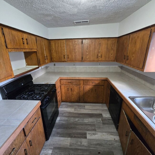 Photo - 3521 Lindberg St