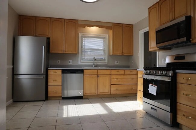 Photo - 1453 E Goulson Ave