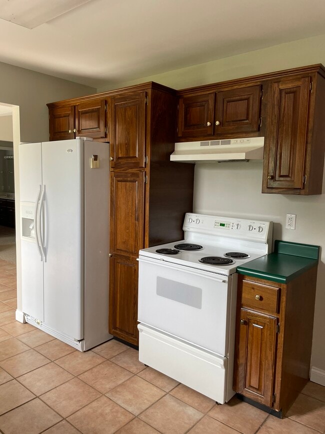 Photo - 190 Scarlet Oak Dr.