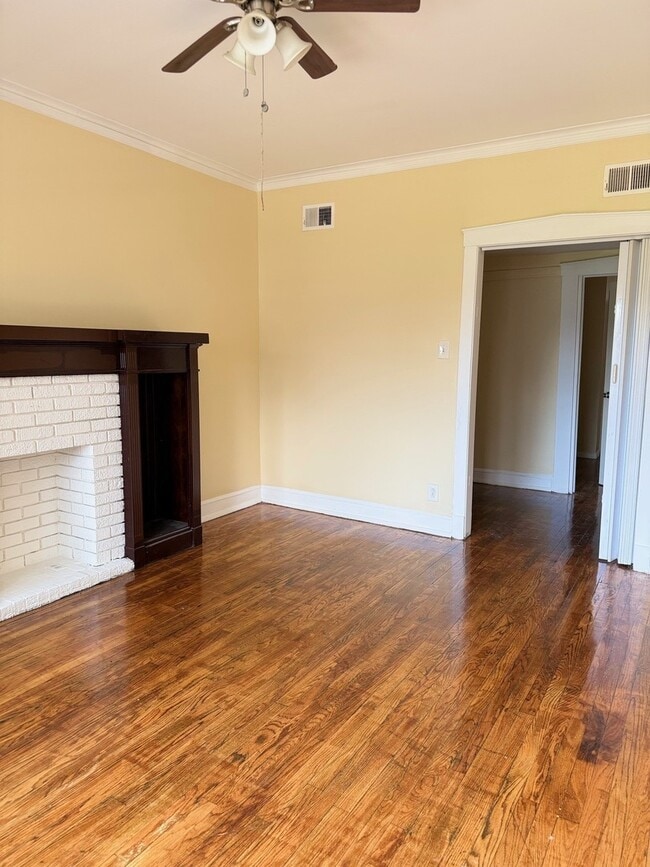 Photo - 5703 S Emerald Ave