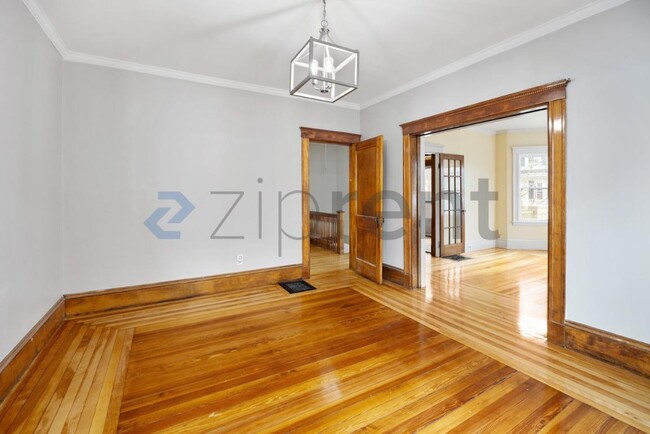 Photo - 16 Penhallow St