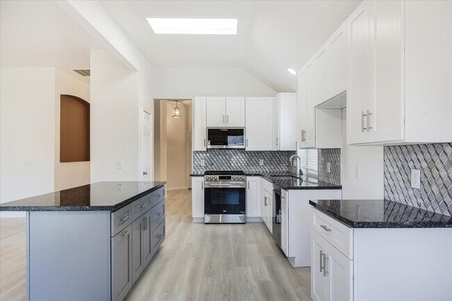 Photo - 29927 Sunwillow Creek Dr