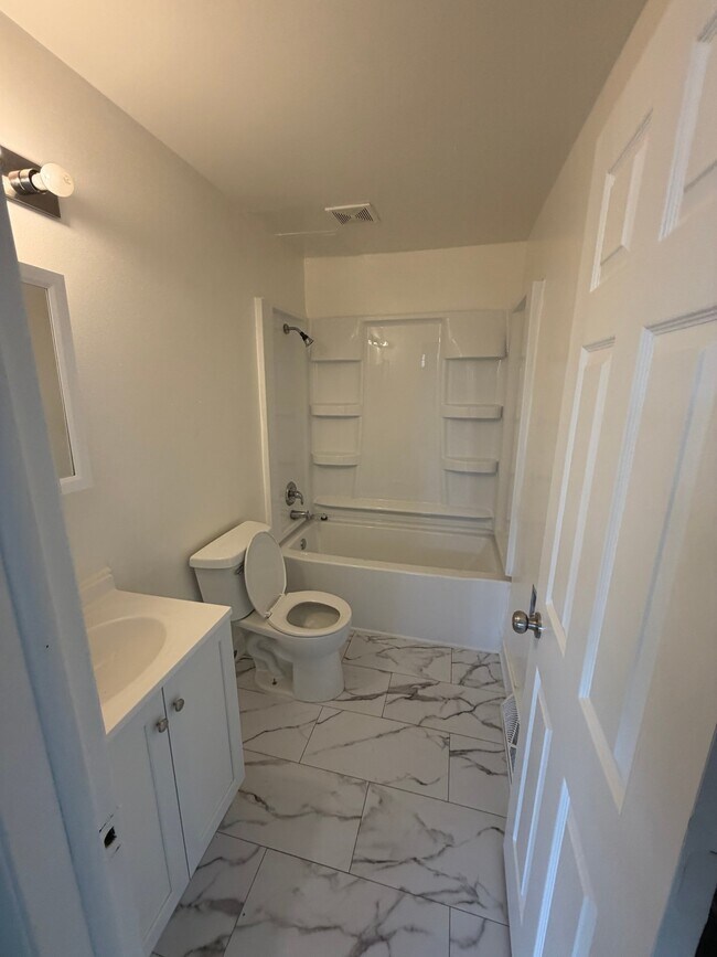4725 South 13th Street Unit 3