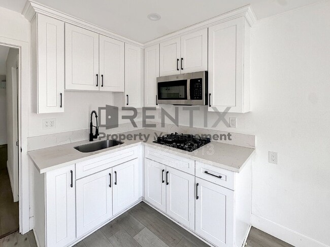 Photo - 933 E Kingsley Ave