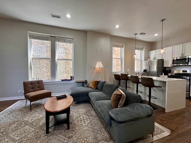 Building Photo - 736 N Throop St Unit ID1379052P