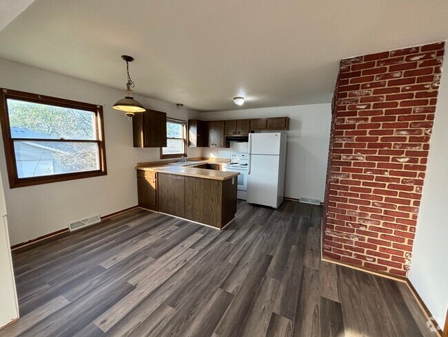 Building Photo - 503-505 N Moreland Rental