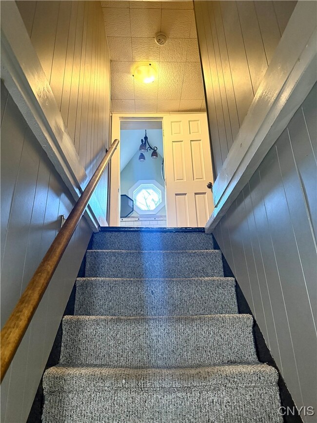 Building Photo - 222-220 E Seneca Turnpike