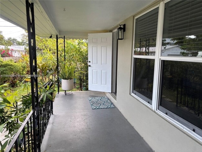 Photo - 1842 Funston St Unit 1-2