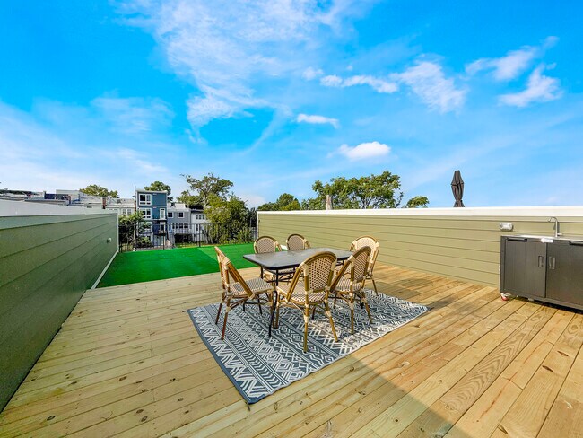 Photo - 318 Webster St NW Unit C