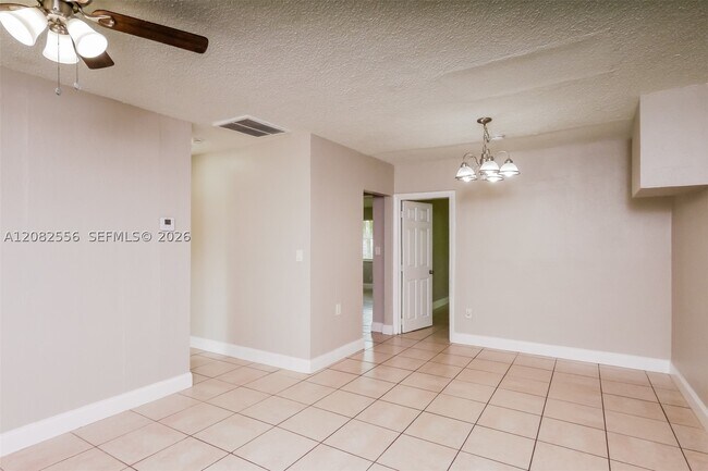 Photo - 4531 NE 5th Ave