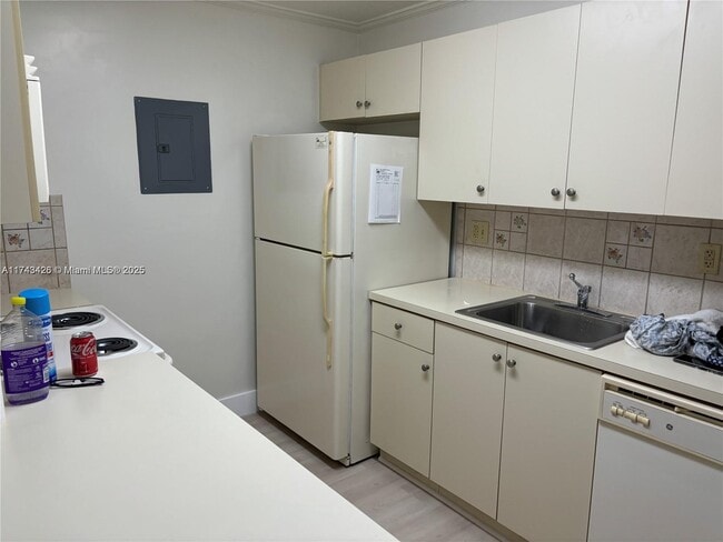 Photo - 10744 N Kendall Dr Unit M-18