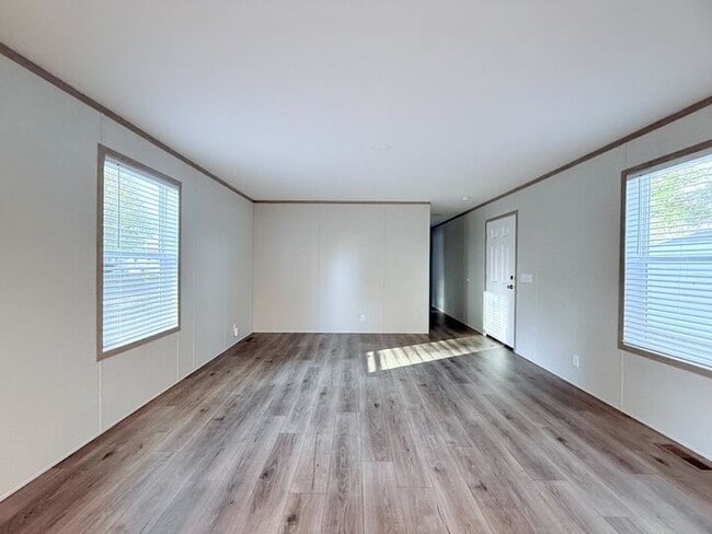 Photo - 29680 Jamestown Dr