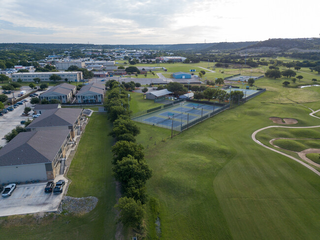 Country Club Apartments - Country Club Apartments