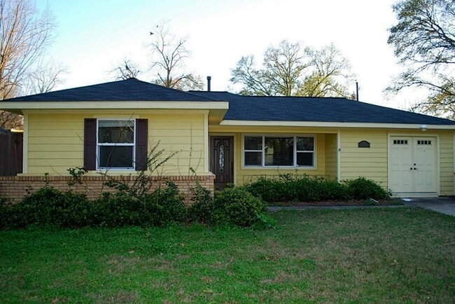 Photo - 6611 Housman
