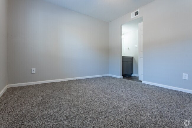 1 BR, 1 BA - 573 SF