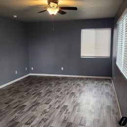 Photo - Twenty on Mountain View