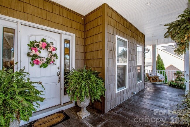 Photo - 111 River Birch Cir