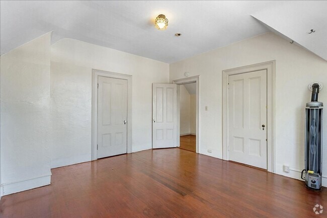 Building Photo - 2308 Woolsey St Unit 2308 Woolsey St. #2 Rental
