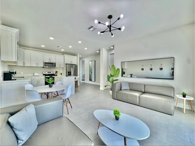 Building Photo - 2506 Leda Ave S