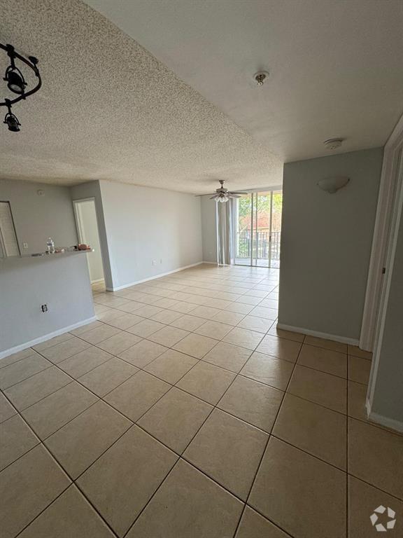 Building Photo - 4808 N State Rd 7 Rental