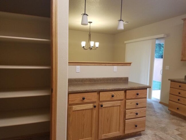 Photo - 1050 SW Princeton Pl