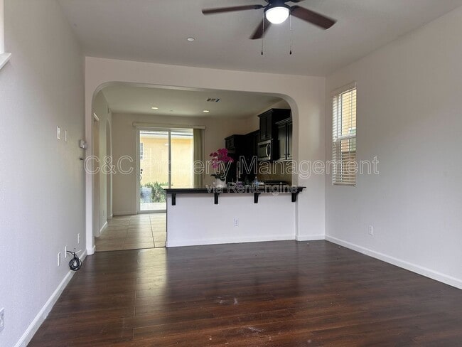 Photo - 3672 Etchings Way