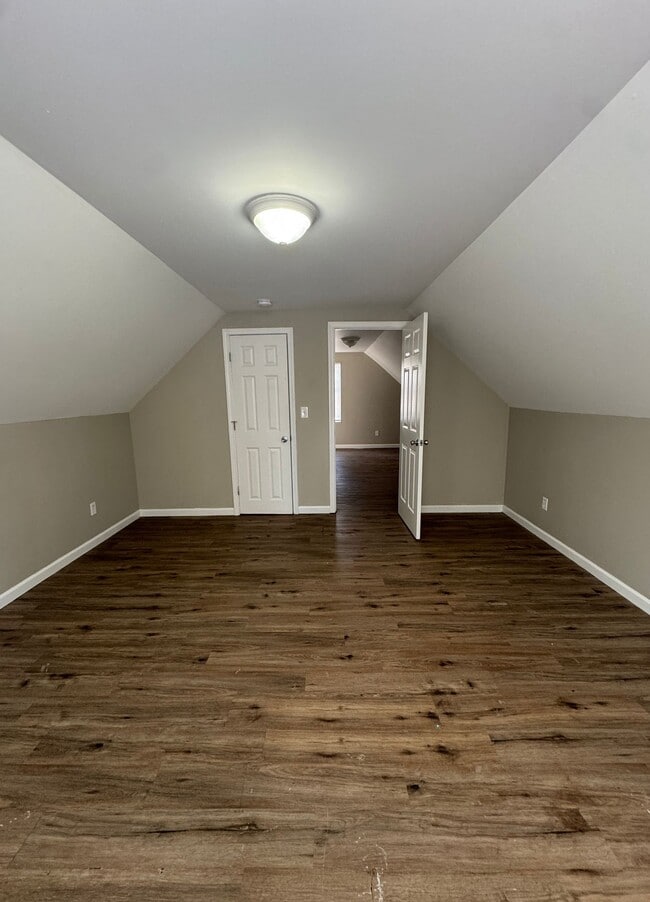 Building Photo - 1501 N Johnson St Rental