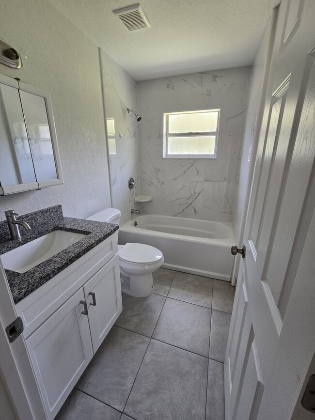 Photo - 4003 Ave I