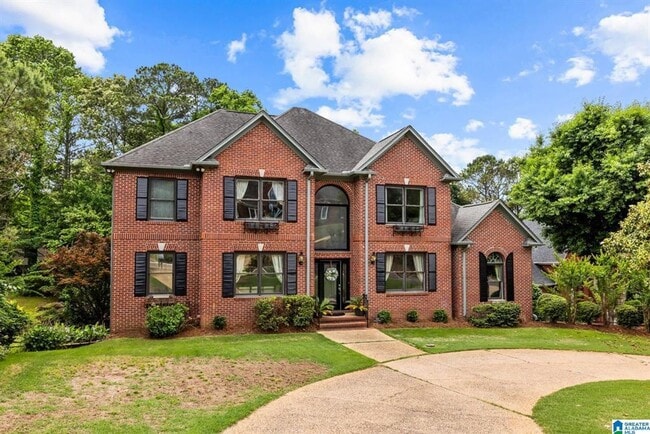 Building Photo - Spacious Hoover Home Ready For August Move In