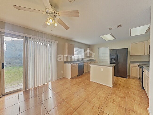 Photo - 10832 Otter Pass